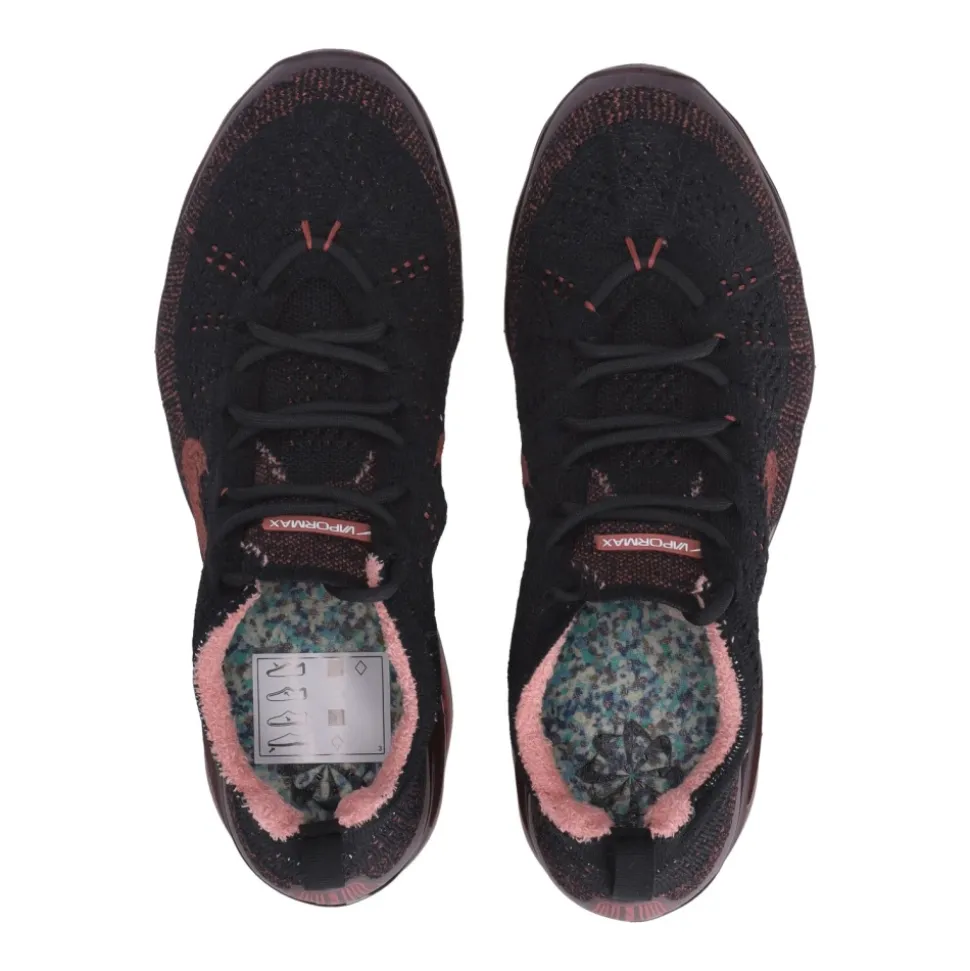 2023 Flyknit Black Low Sneaker